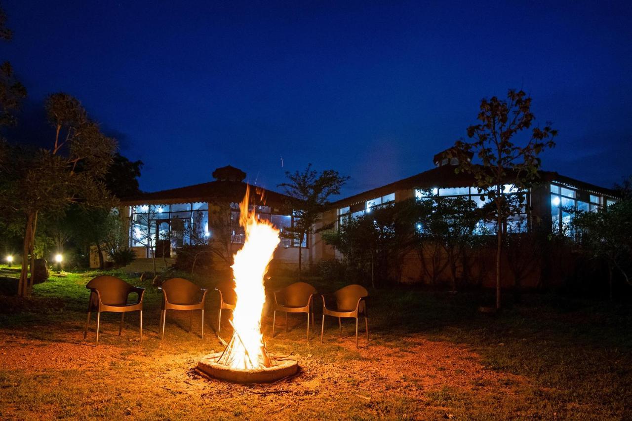 Hampi Heritage & Wilderness Resort-Jungle Lodges Bellary Exterior photo