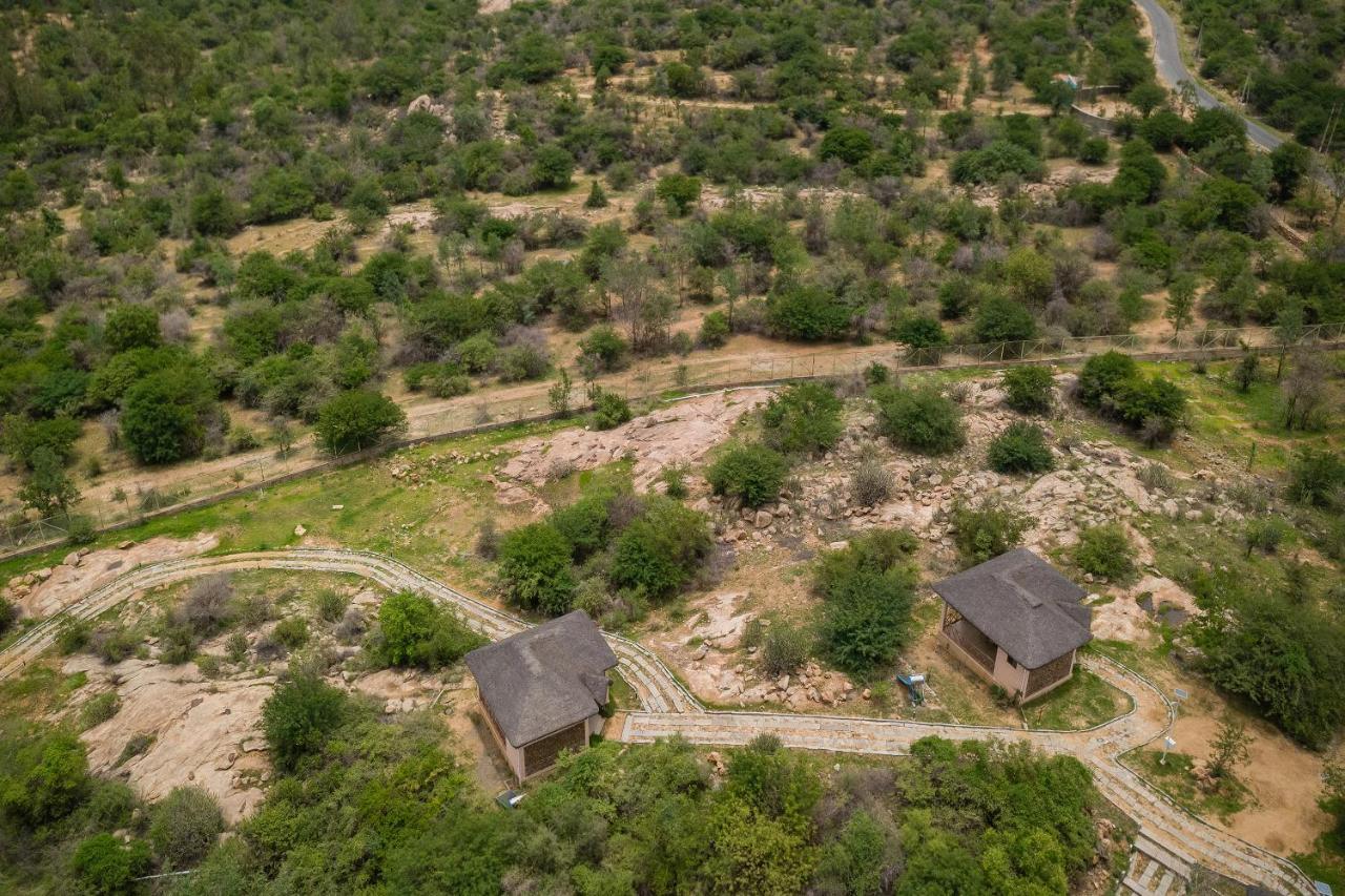 Hampi Heritage & Wilderness Resort-Jungle Lodges Bellary Exterior photo